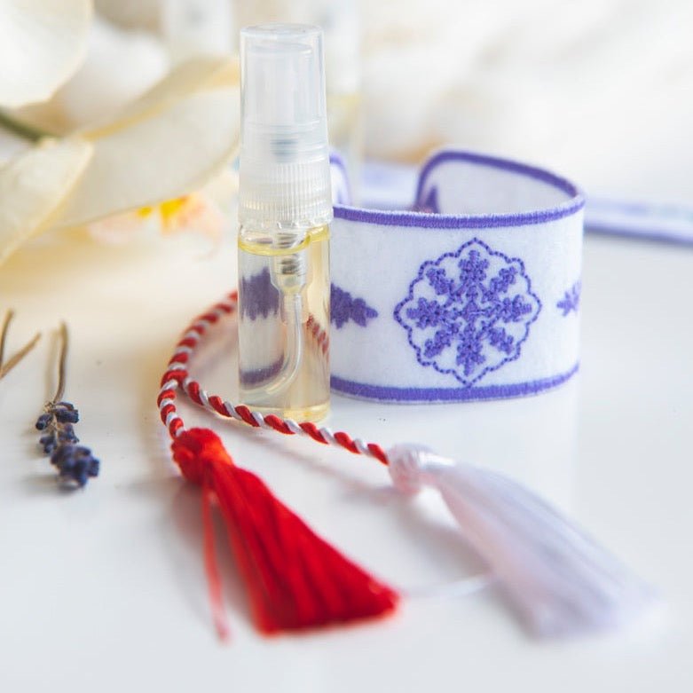 Bratara - martisor brodata si ulei esential de lavanda 3 ml 