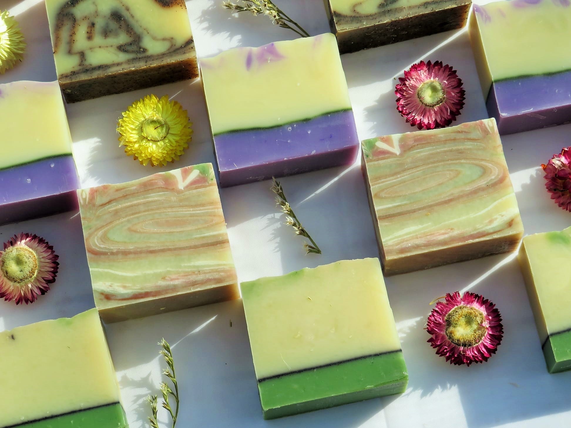 Sapun artizanal, natural si pur - Aroma de trandafir, lavanda sau fresh mentolat 